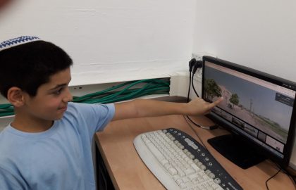 בכיתה ה'1 למדנו בג"ג על מפה מקוונת כל ילד חיפש את ביתו ומקום עבודתו של אחד מהוריו אתם מוזמנים לביקור.
