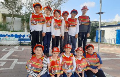 כיתה ד' מחופשת.