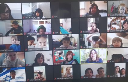 קבלת שבת- שיח תלמידים עם המנהלת והמורות ושירה לכבוד שבת וזכינו לקבל שבתות מתוך רוב שמחה!