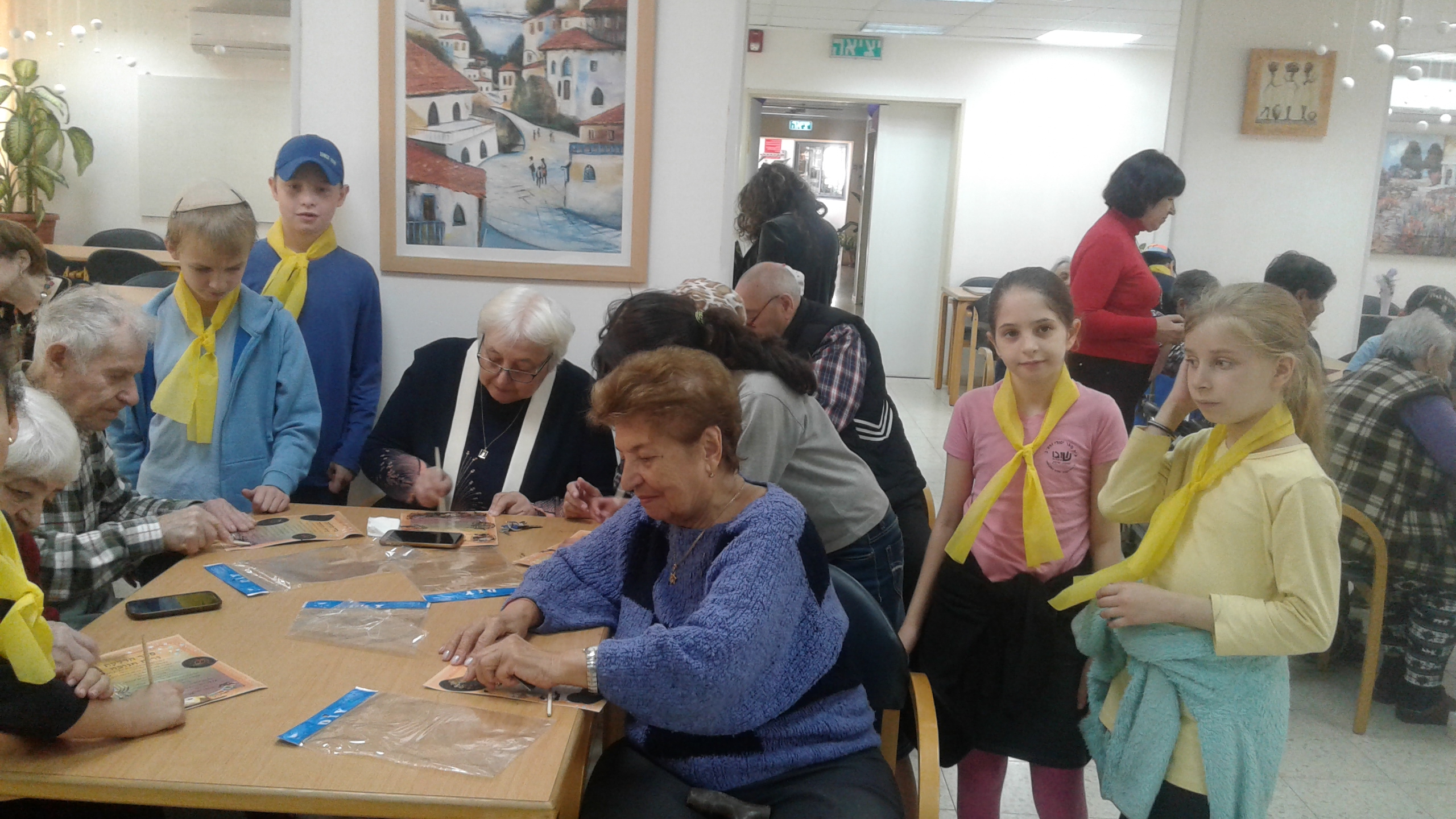 תלמידי כיתה ד' יצאו לשמח ולחמם לבבות בבית גיל הזהב