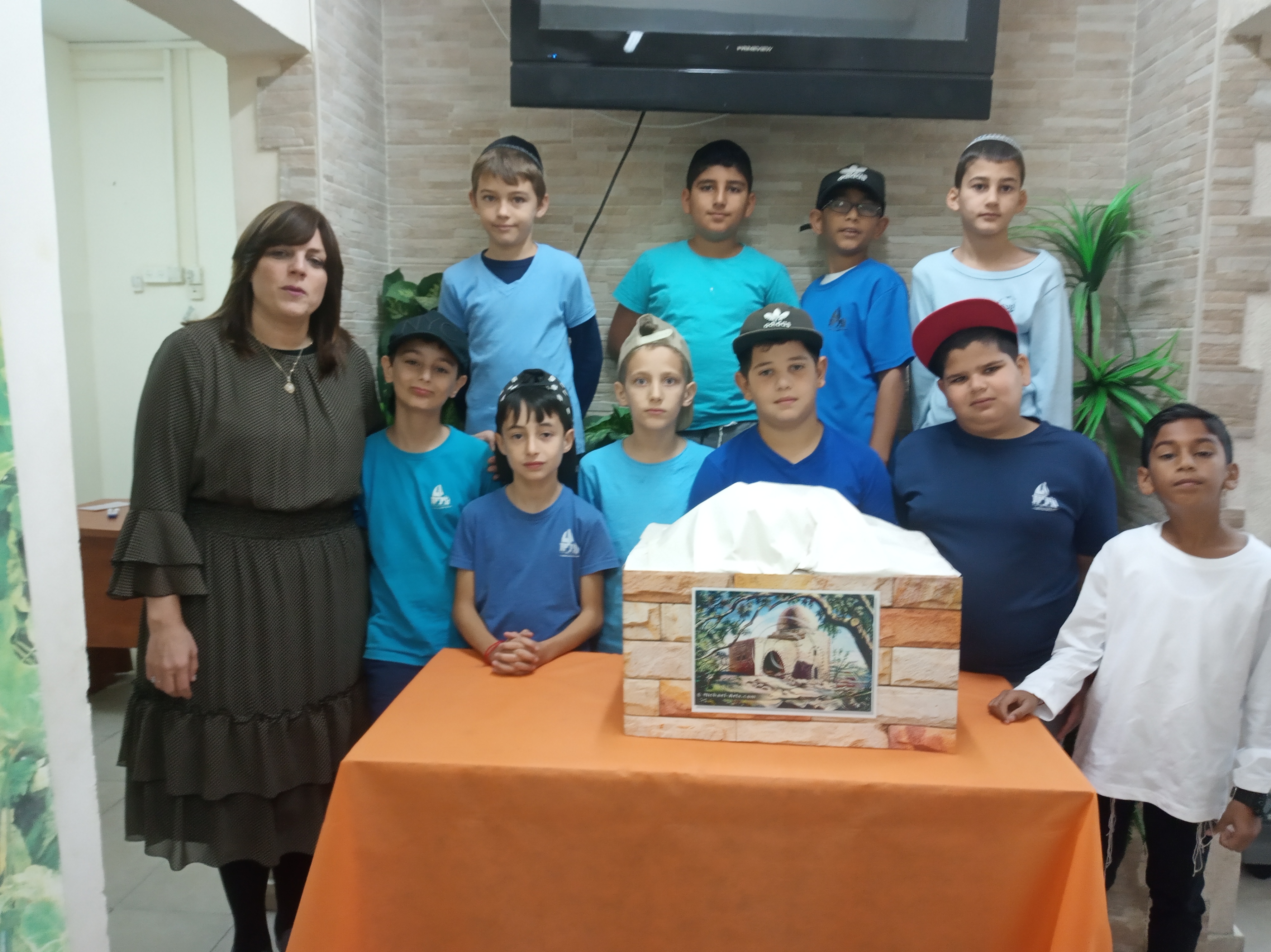 יא' בחשון יום פטירת רחל אימנו  אנו צועדים בדרכה  ומביאים בכל יום מכתב מהבית על ויתור ומעשה טוב !.