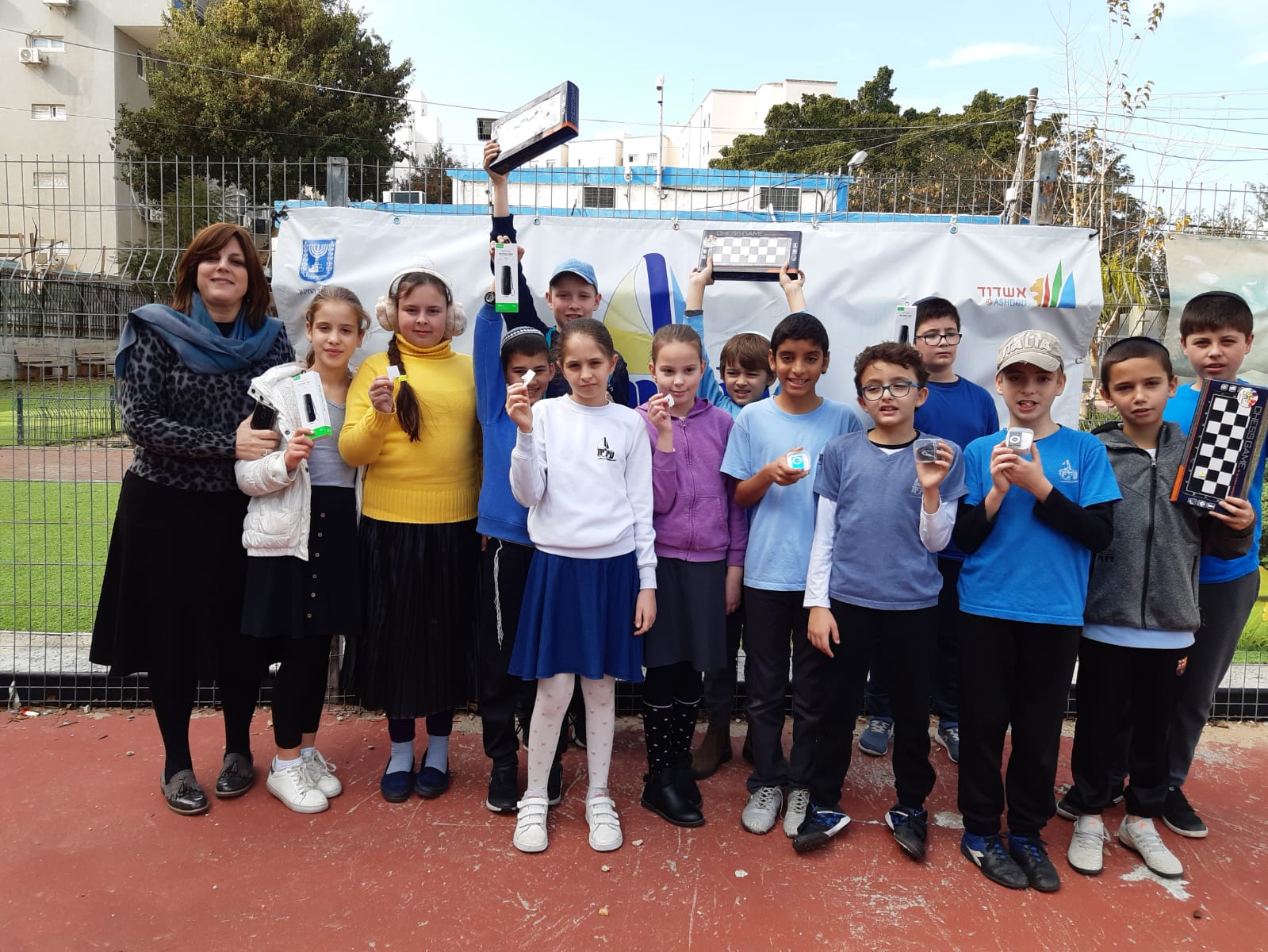 פרסים למצטייני פרשת שבוע החידון הבא יערך בעוד חודש!!!